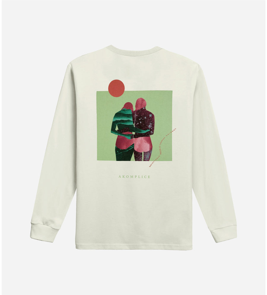 Beige sweatshirt with a graphic of two people hugging on a green background, brand 'Krompech' visible.