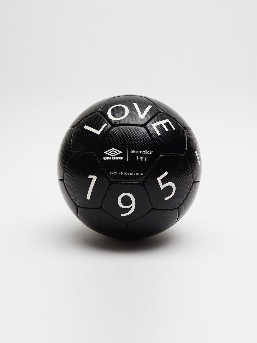 AK + Umbro - Love & Peace Futbol