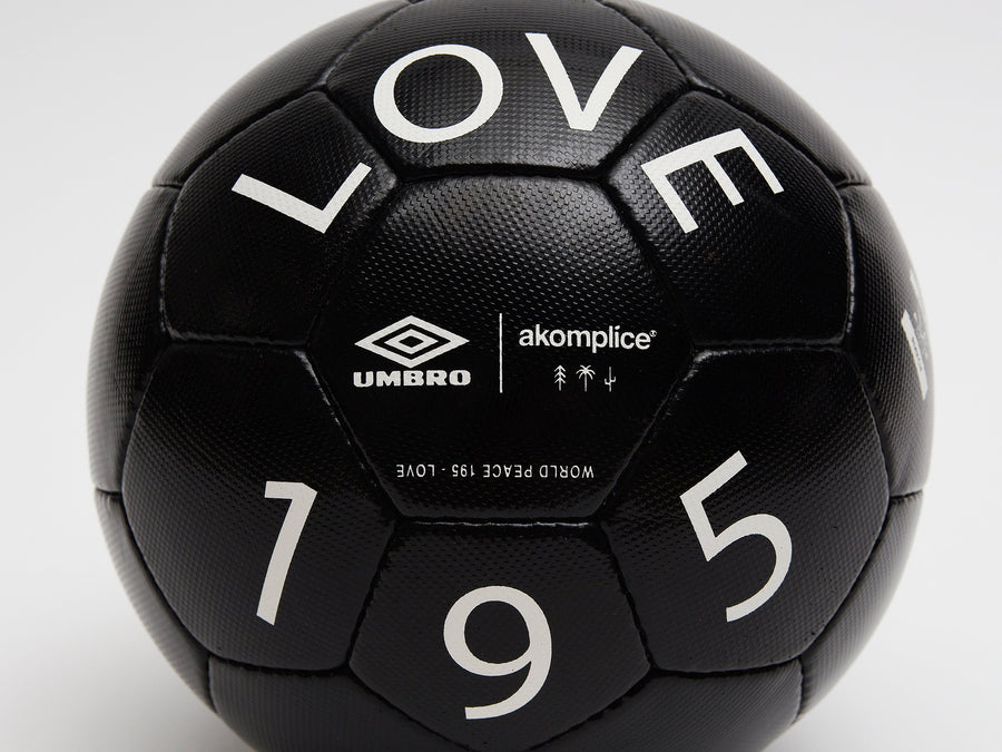 AK + Umbro - Love & Peace Futbol