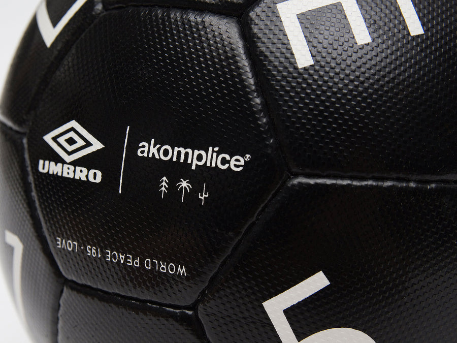 AK + Umbro - Love & Peace Futbol