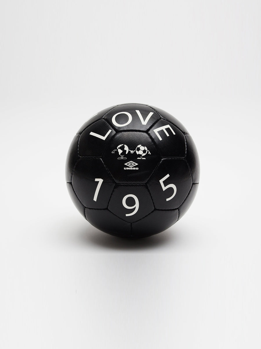 AK + Umbro - Love & Peace Futbol